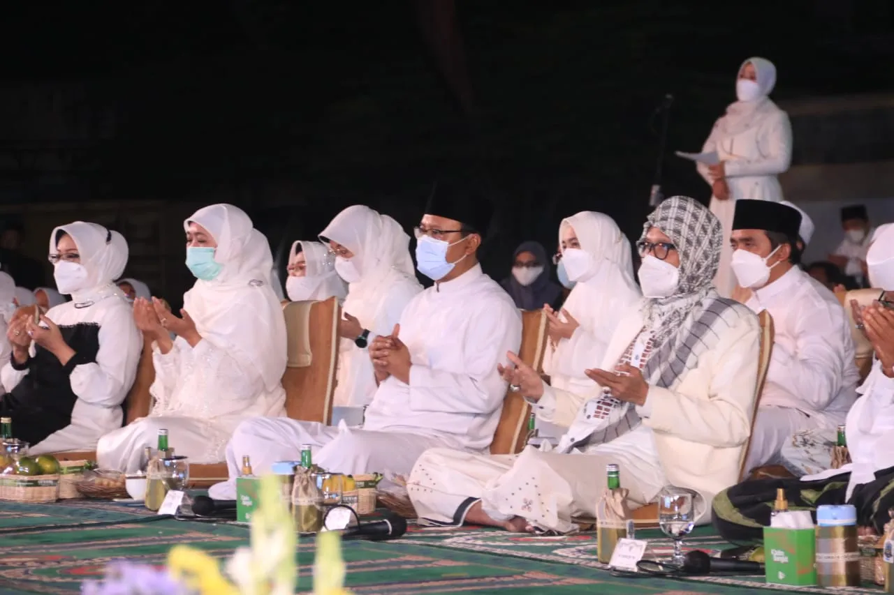 Doa dan Sholawat Indonesia Untuk Palestina Dihadiri 1,5 Juta Orang