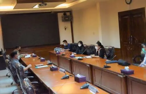 Shirley Oroh Adukan Penyidik Polres Bitung ke Kompolnas