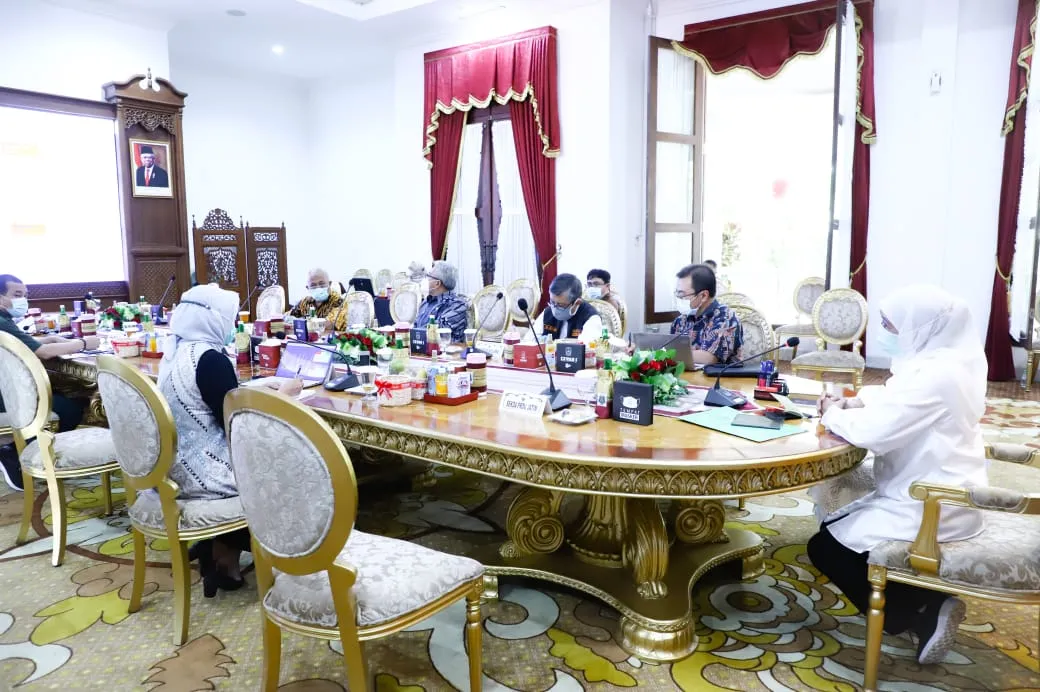 Gubernur Khofifah Minta Gerak Cepat dan Jemput Bola