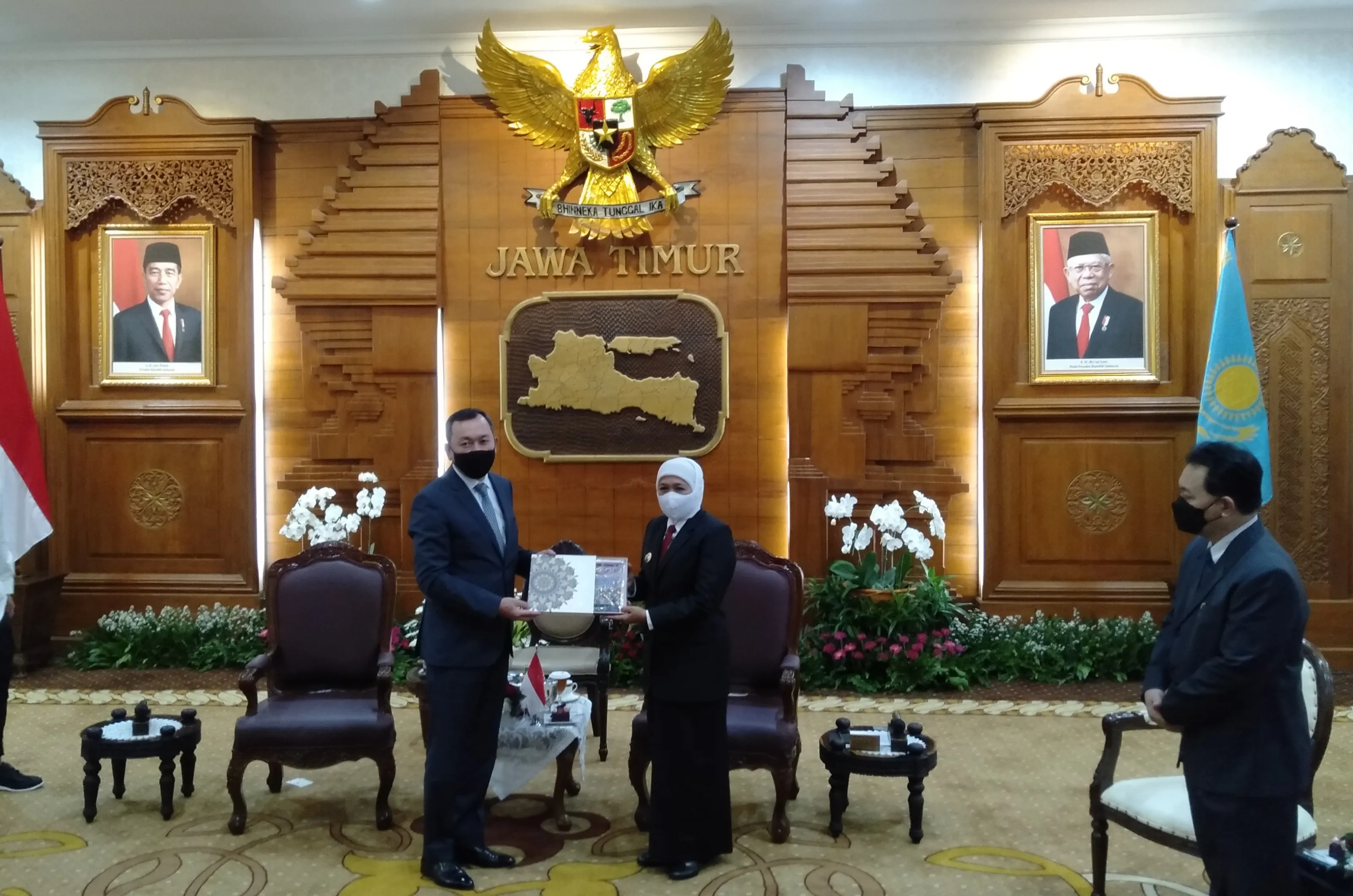 Minati Mebel dan Lobster Dari Jatim