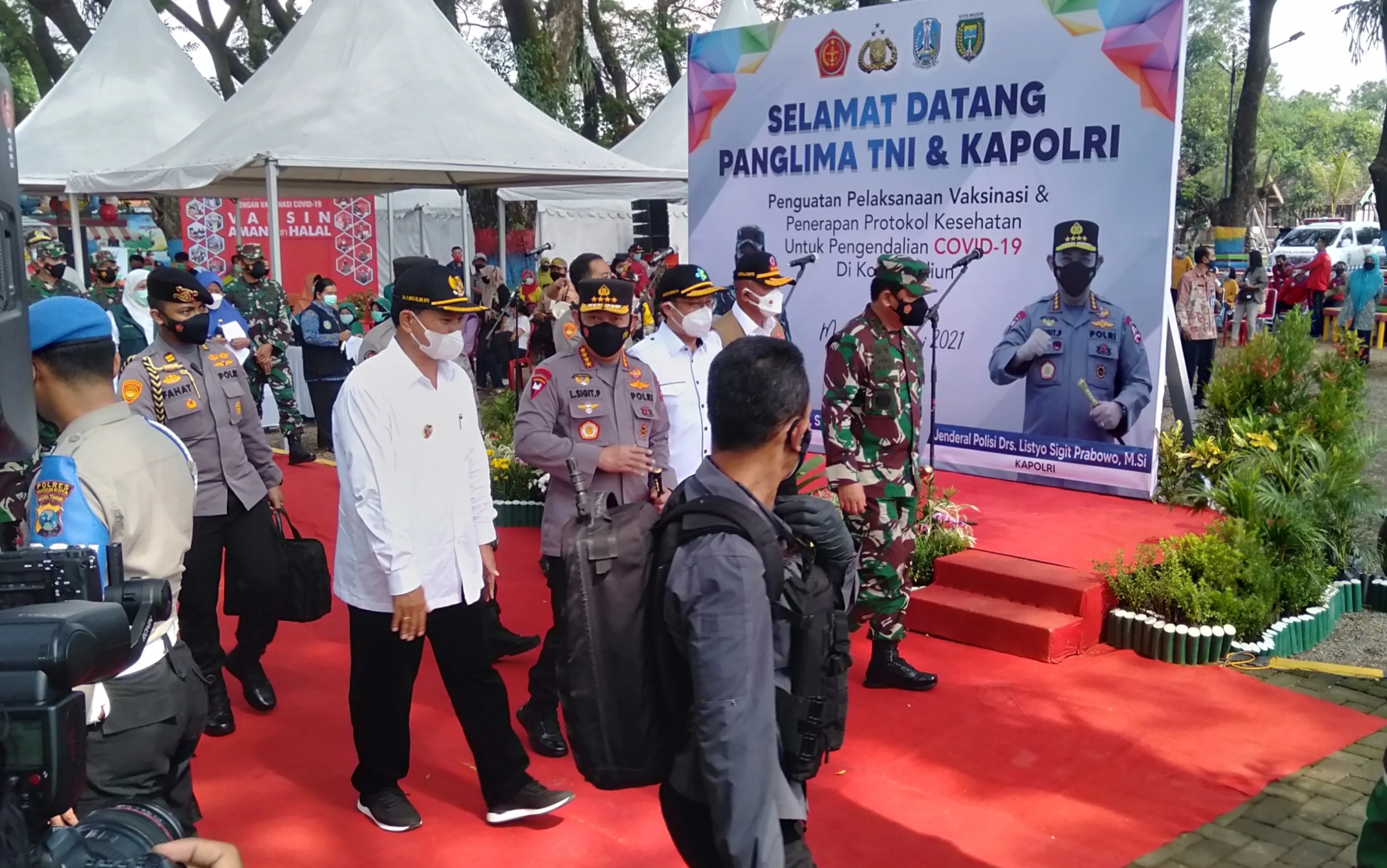 Menteri Kesehatan Apresiasi Digelarnya Vaksinasi Massal di Madiun 
