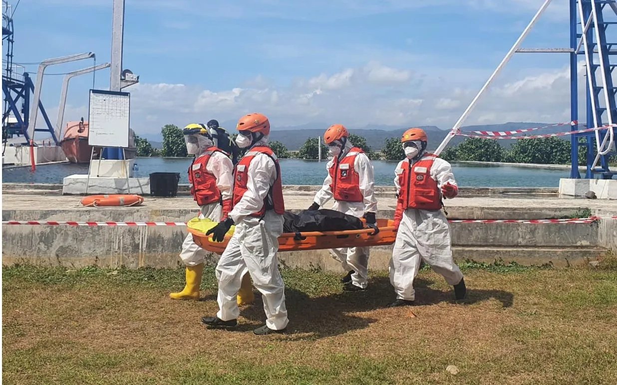 Kapal Terbalik di Pelabuhan Ketapang Banyuwangi, 2 Orang Hilang