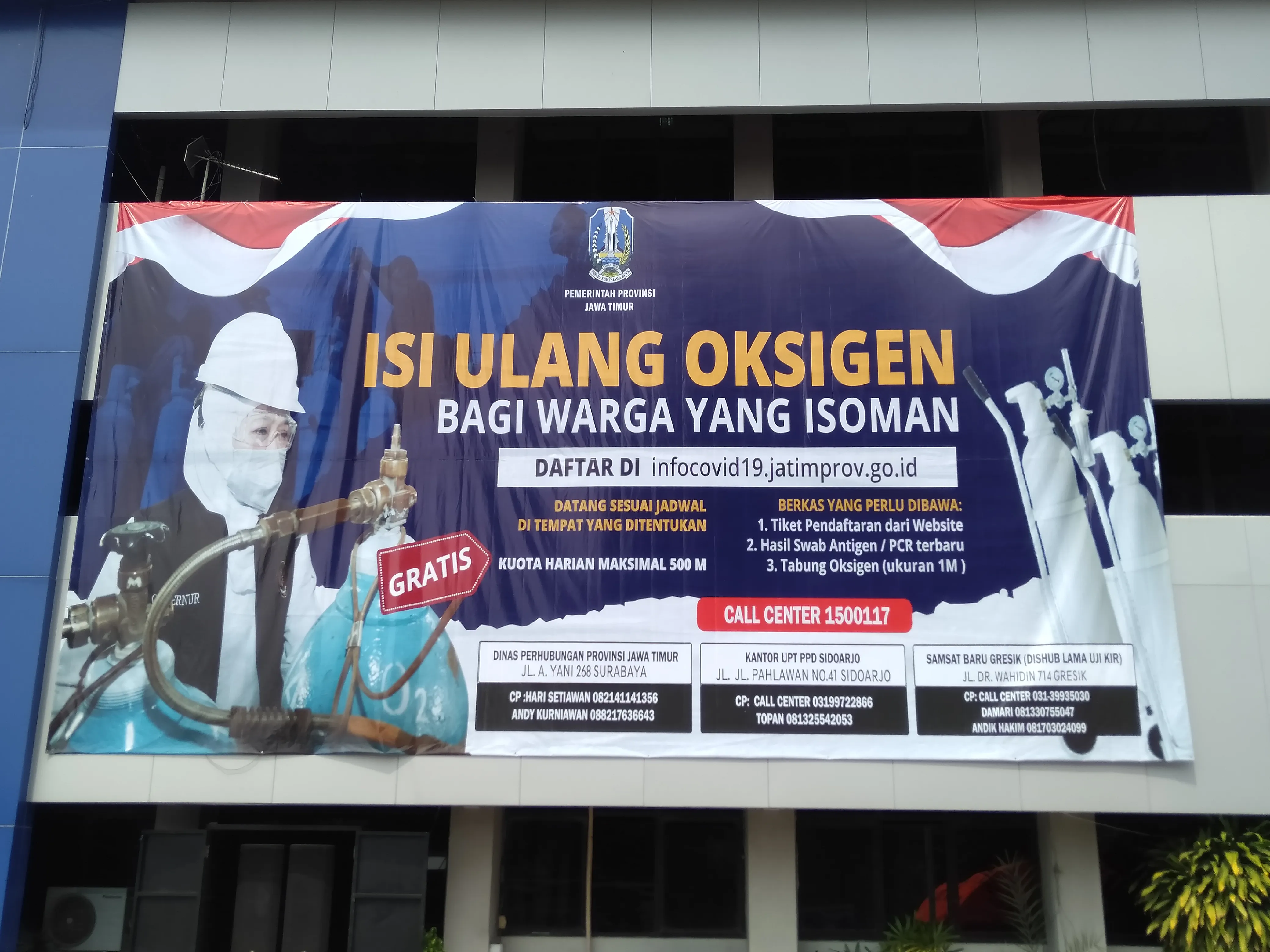 Gubernur Khofifah Buka Layanan Isi Ulang Oksigen Gratis