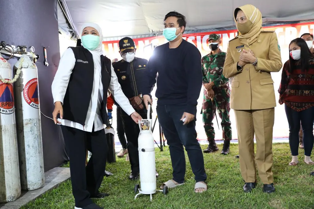 Gubernur Jatim Resmikan Pengisian Oksigen Gratis Untuk Isoman 