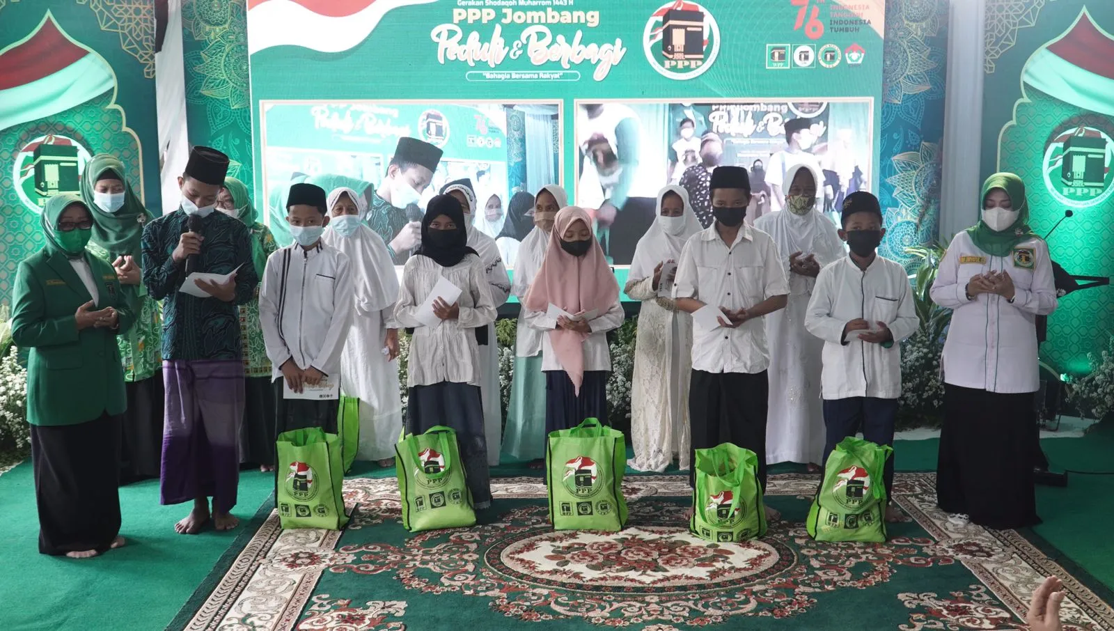 PPP Jombang Bagikan Sembako untuk Warga Terdampak Covid-19