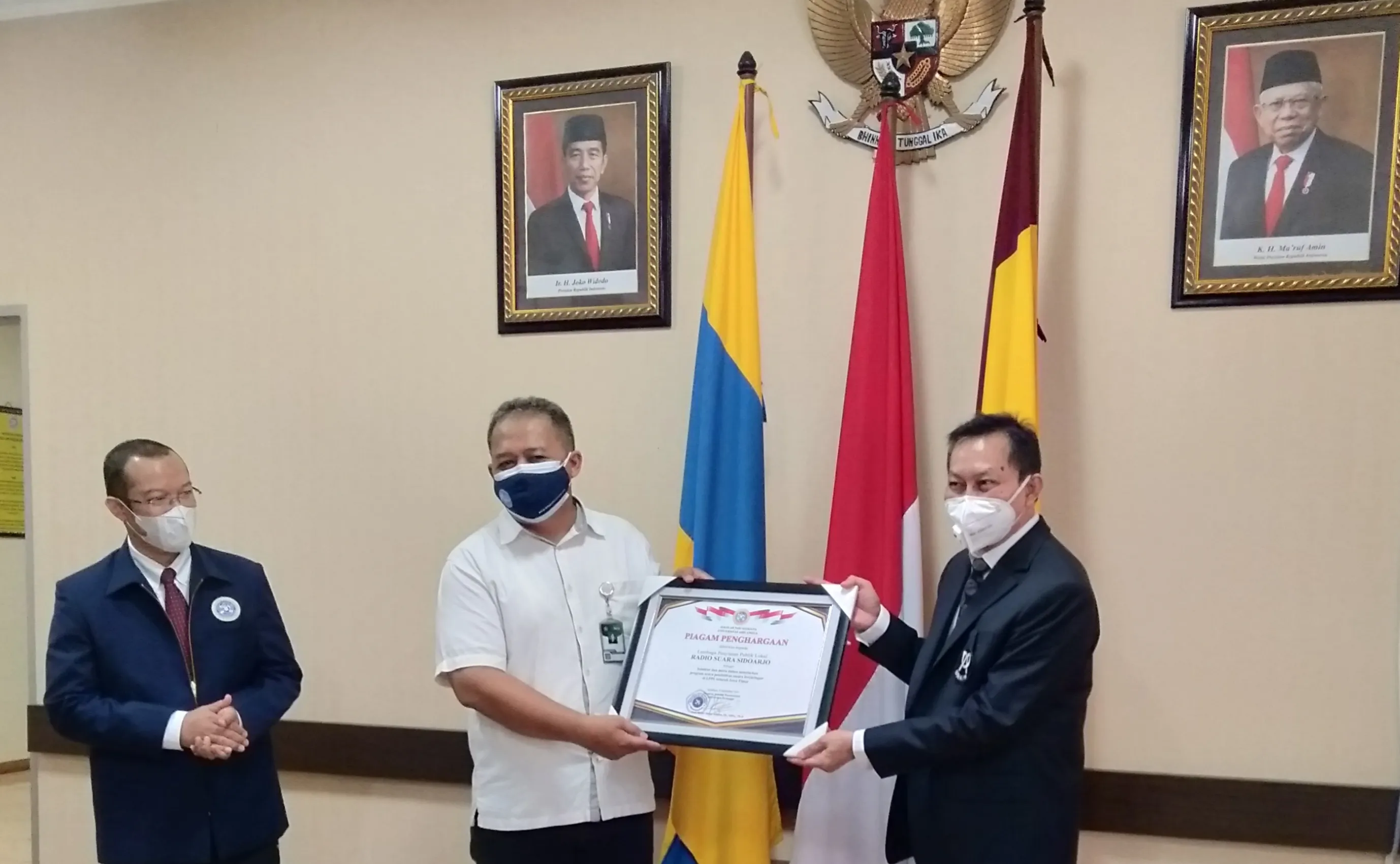 Radio Suara Sidoarjo Dapat Penghargaan dari Sekolah Pasca Sarjana Unair