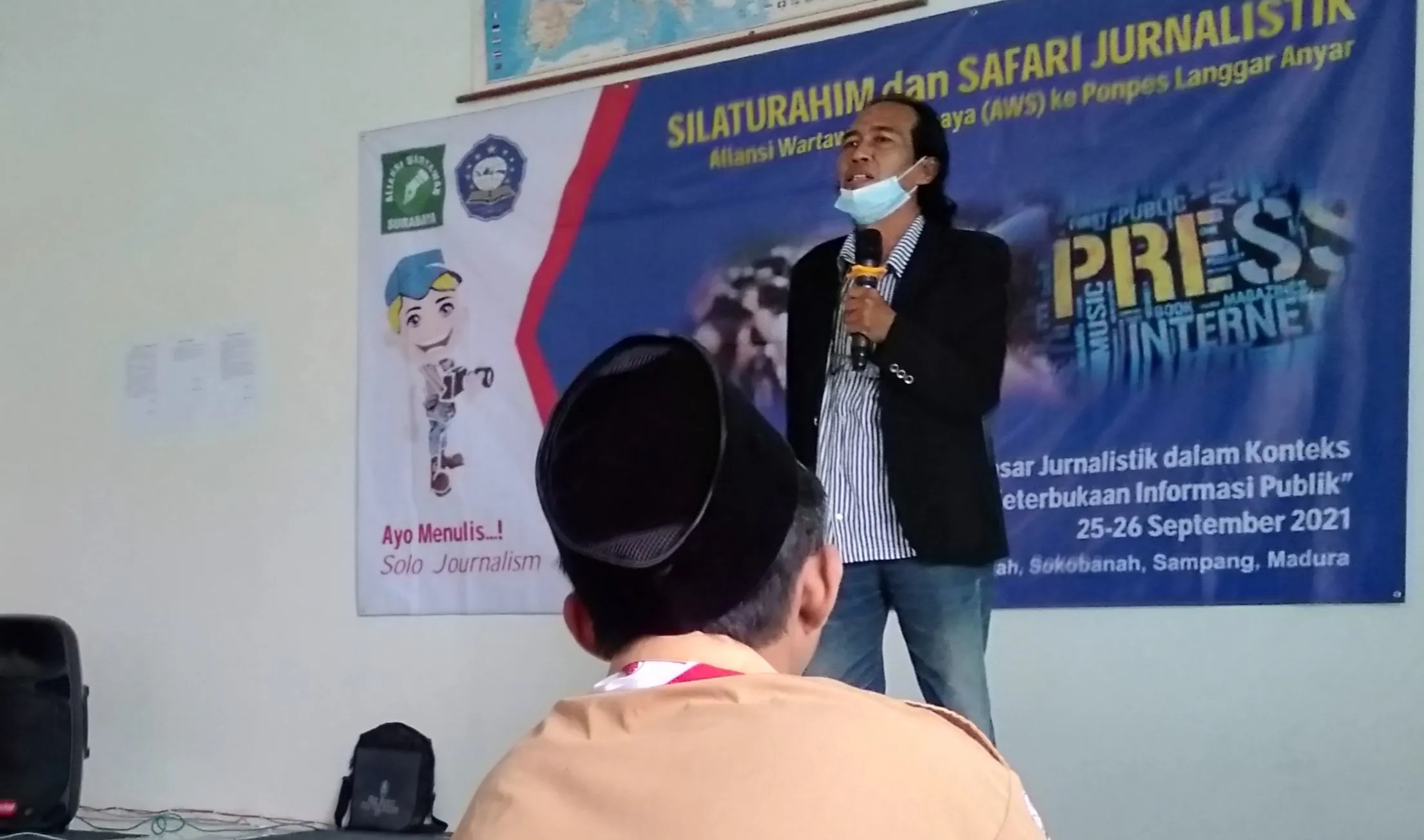 Siswa SMA Al-Mukhtar Sampang dapat Pelatihan Jurnalistik 