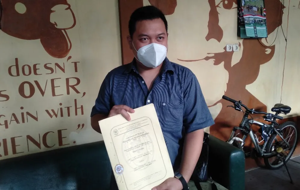 Jelekkan Peradilan, Profesi dan Agama, Vera Dilaporkan 