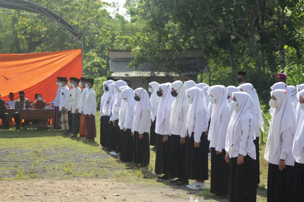 Santri dan Karang Taruna Kecamatan Robatal Peringati HSN 2021