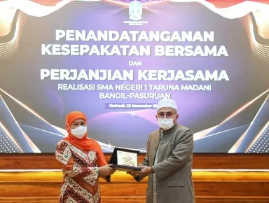 Gubernur Khofifah Realisasikan SMAN 1 Taruna Madani Jatim