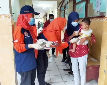 Pastikan Kebutuhan Gizi Anak dan Balita Pengungsi Semeru Terpenuhi