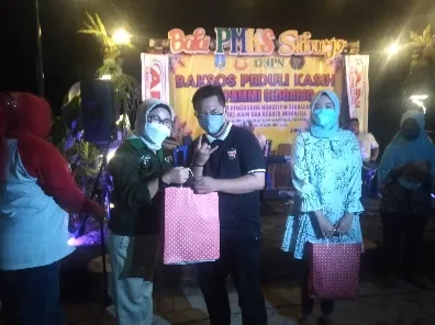 Balai PMKS Provinsi Jatim, Hibur dan Bagi Bingkisan Untuk Warga Binaan