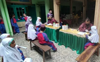 Paruh Rajawali Laut Semburkan Vaksinasi di MI Darul Mutaqin