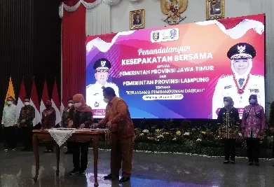 Kuatkan Ekonomi, Gubernur Khofifah MoU dengan Gubernur Lampung