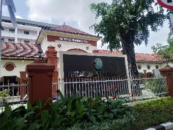 Hakim dan Panitera Pengadilan Negeri Surabaya Ditangkap KPK 