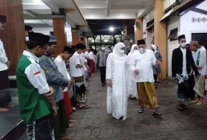 Gubernur Khofifah:  Beliau mengajarkan ikhlas, persatuan dan persaudaraan
