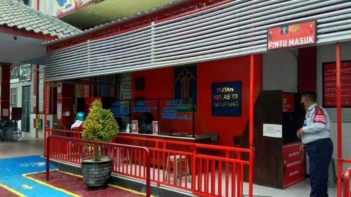 Tahanan Narkoba Rutan Kelas IIB Sampang Melarikan Diri 