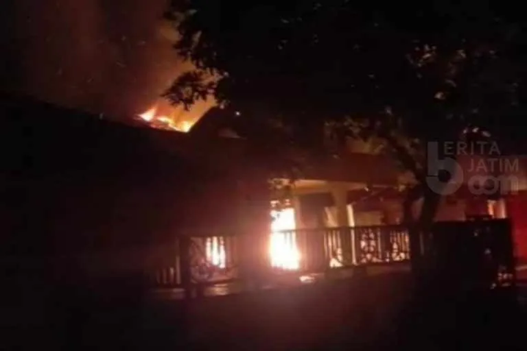 Kipas Angin Korslet, Dua Rumah Warga di Sampang Hangus Terbakar
