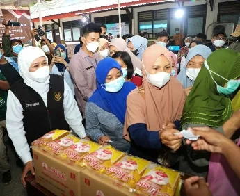 Gubernur Khofifah: Kebijakan ini Mendorong Daya Beli Masyarakat