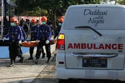 Baret Rescue NasDem Sigap Tangani Korban Banjir