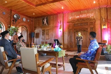 Gubernur Khofifah Ajak Asah Kesalehan Sosial dengan Zakat, Infak dan Shodaq