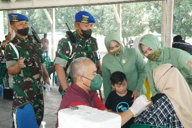 Denpom V/4 Surabaya Gelar Vaksinasi Booster untuk Warga 