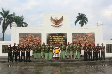 Prajurit Kopassus Ziarah di TMP Dreded Bogor 
