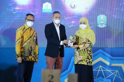 Ekonomi Syariah Antar Jatim Raih Anugerah Adinata Syariah