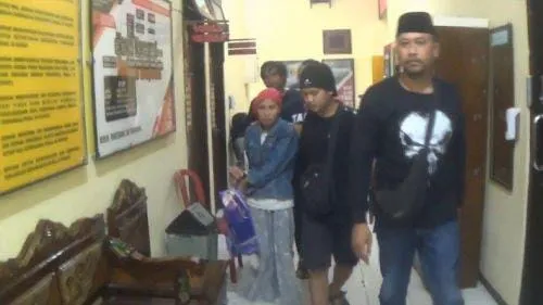 Seorang Wanita di Sampang Membunuh Ayahnya 