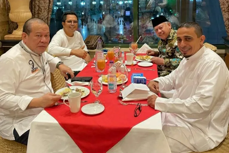 Ketua dan Wakil Ketua DPD RI Berkunjung ke Madinah 