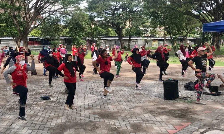 PDIP Surabaya Gelar Senam SICITA di 32 Titik, Mensana in Corpore Sano