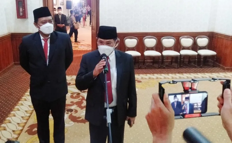 Gubernur Khofifah Kukuhkan Komite Komunikasi Digital Jawa Timur