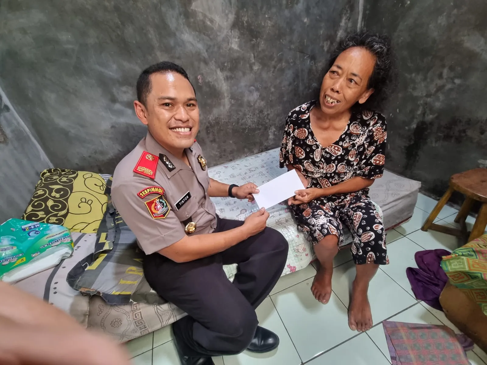 Bantu Masyarakat Kurang Mampu, Serdik Sespimmen 62 Gelar Bakti Sosial