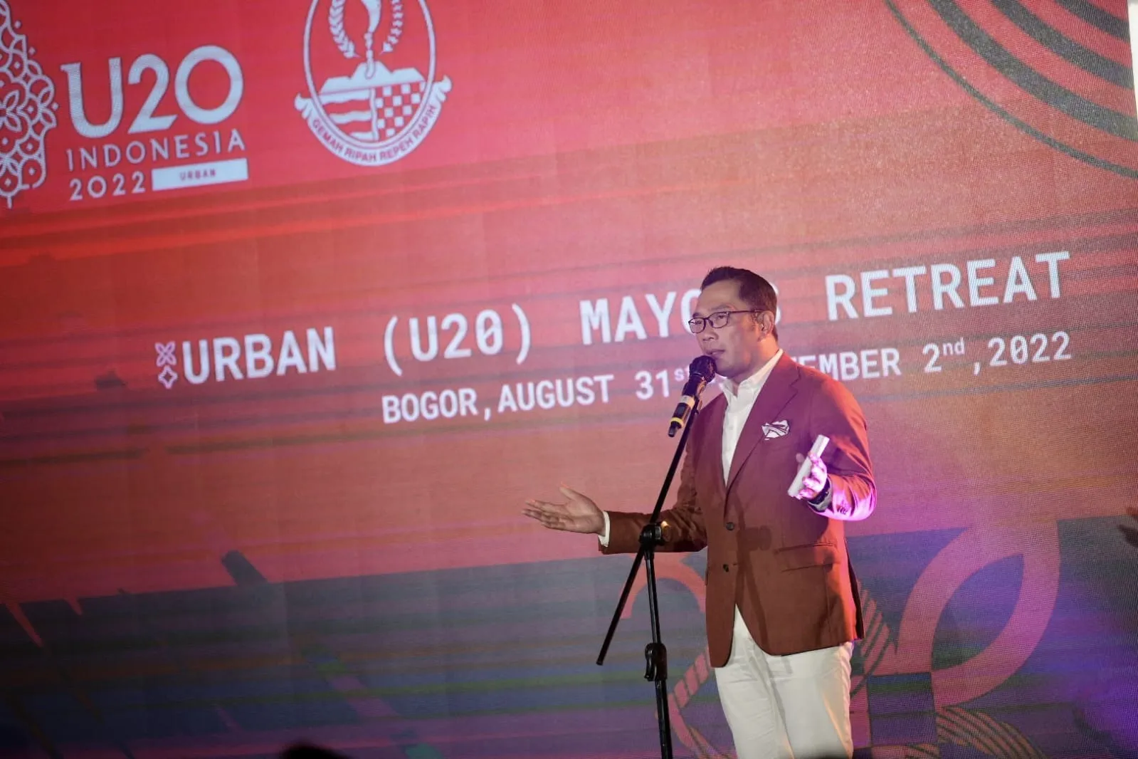 Ridwan Kamil Jamu Para Delegasi Nikmati Udara Sejuk Bogor