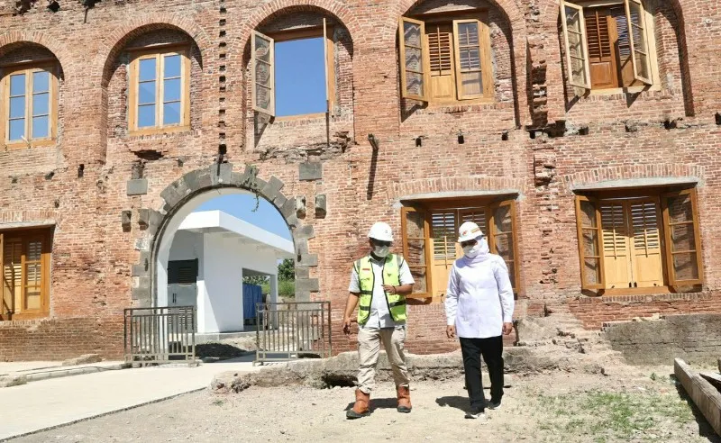 Ini Strategi Khofifah Perkuat Daya Tarik Wisata Benteng Van den Bosch 