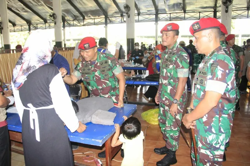 Grup 1 Kopassus Gelar Sunatan Masal untuk Masyarakat Desa Binaan