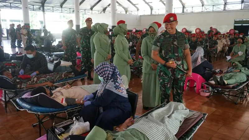 Grup 1 Kopassus Sumbangkan 300 Kantong Darah untuk PMI Serang