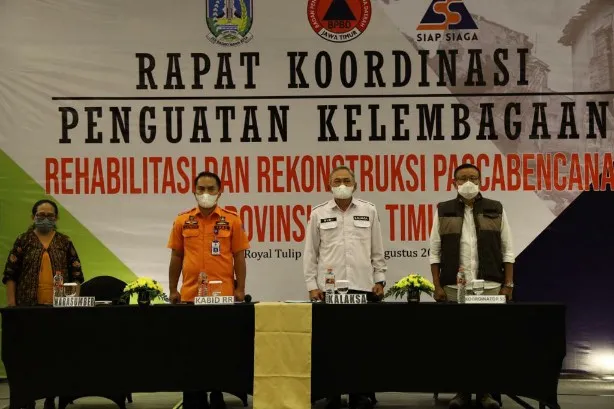 Kalaksa BPBD Jatim Buka Rakor Bidang RR Pasca Bencana Se-Jatim