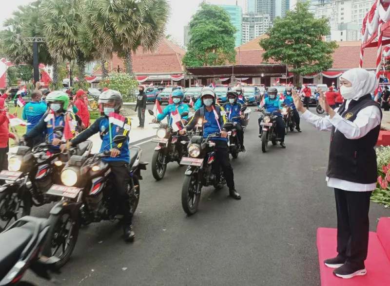 Gubernur Khofifah Kirim Bingkisan untuk Perintis dan Janda Kemerdekaan