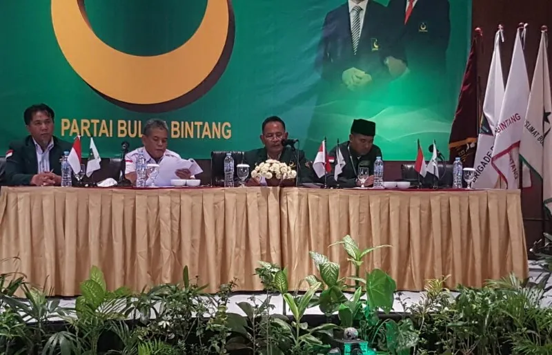 Target Menang Pemilu, Diwarnai Aksi Keluar Sidang 