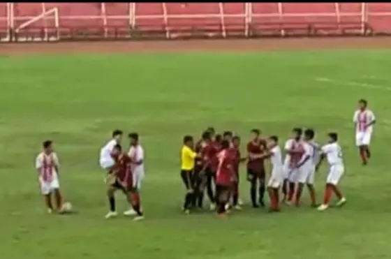 Putusan Wasit dan Aturan Asprov PSSI Jatim Picu Kekecewaan 