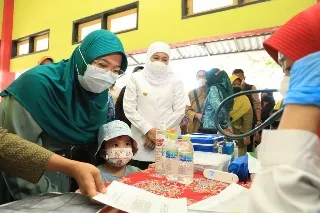 Bulan Imunisasi Anak Nasional  Tahap II, Jatim Diatas Target Nasional