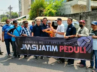 Ringankan Beban Sopir, JMSI Jatim Bantu Sopir Angkot