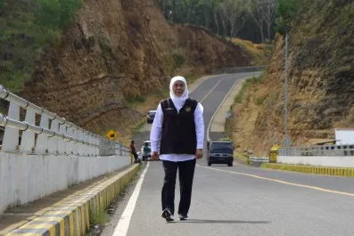Khofifah Optimis Akan Dongkrak Ekonomi Kawasan Malang Selatan