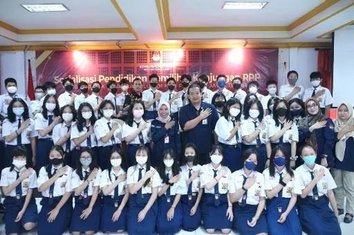 Pelajar SMP Kartika Nasional Plus Diajak Jadi Pemilih Cerdas 