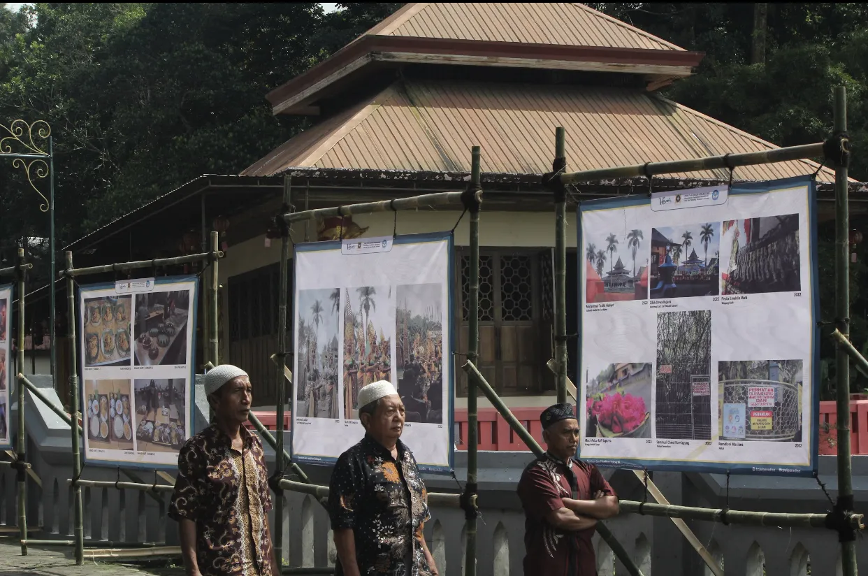 Pameran Fotografi Kawi Paradise Menghiasi Wisata Religi Gunung Kawi