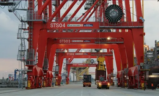 Subholding Pelindo Catat Arus Peti Kemas 8,2 Juta Teus