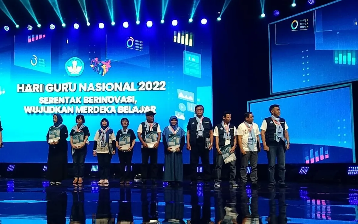Jatim Borong 27 Trophy Apresiasi GTK Inspiratif 2022