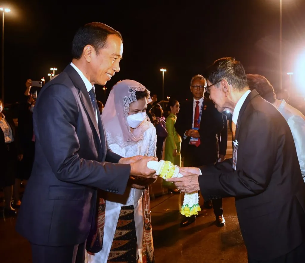 Presiden Kembali ke Tanah Air Usai Hadiri KTT APEC Thailand
