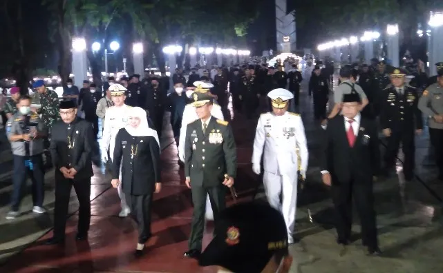 Gubernur Khofifah Ajak Masyarakat Jadi Pahlawan di Semua Lini
